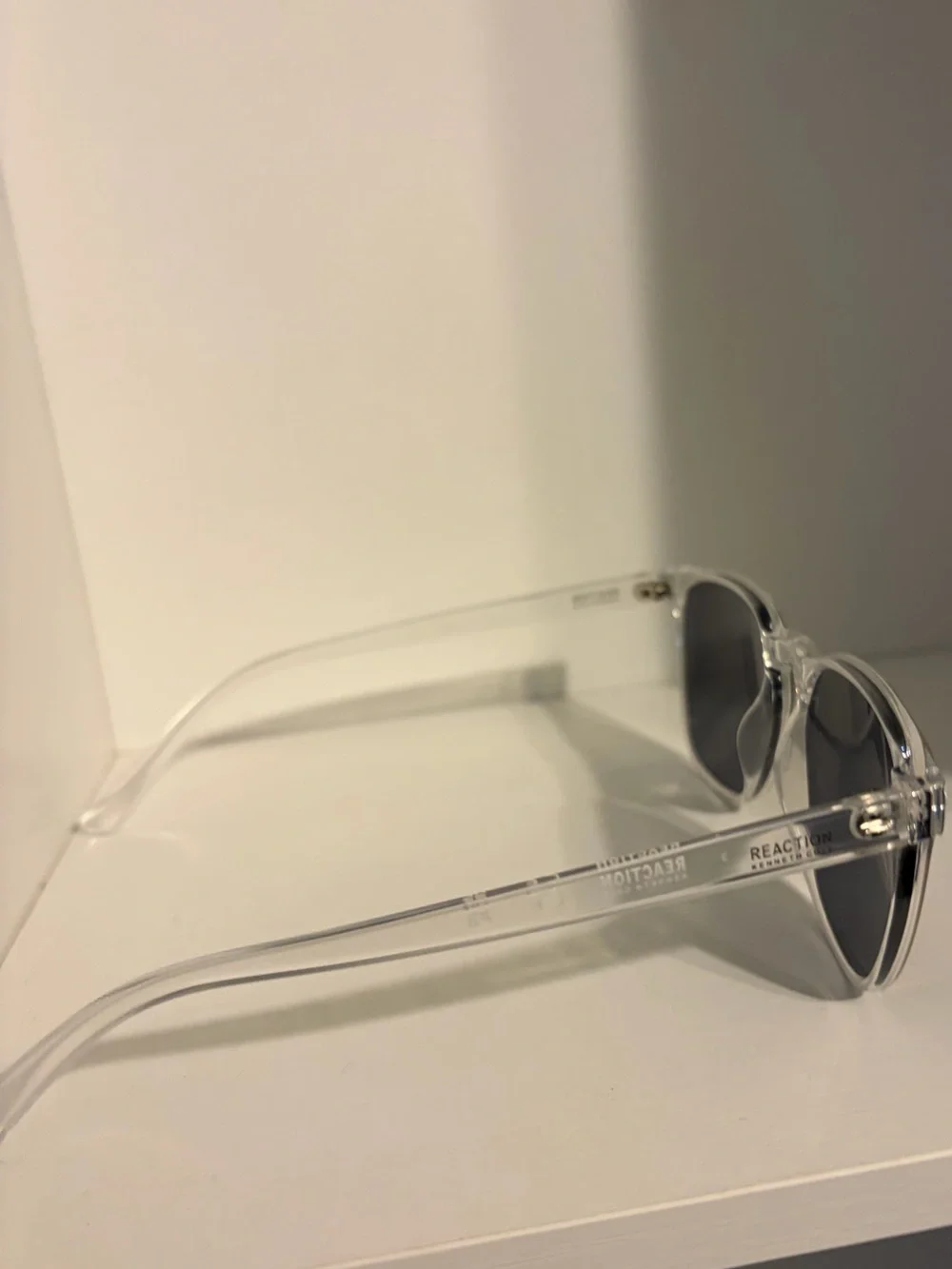 Kenneth Cole Reaction nwt transparent